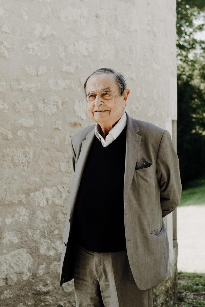 portrait de claude belot sénateur et président de la communauté de commune de haute saintonge